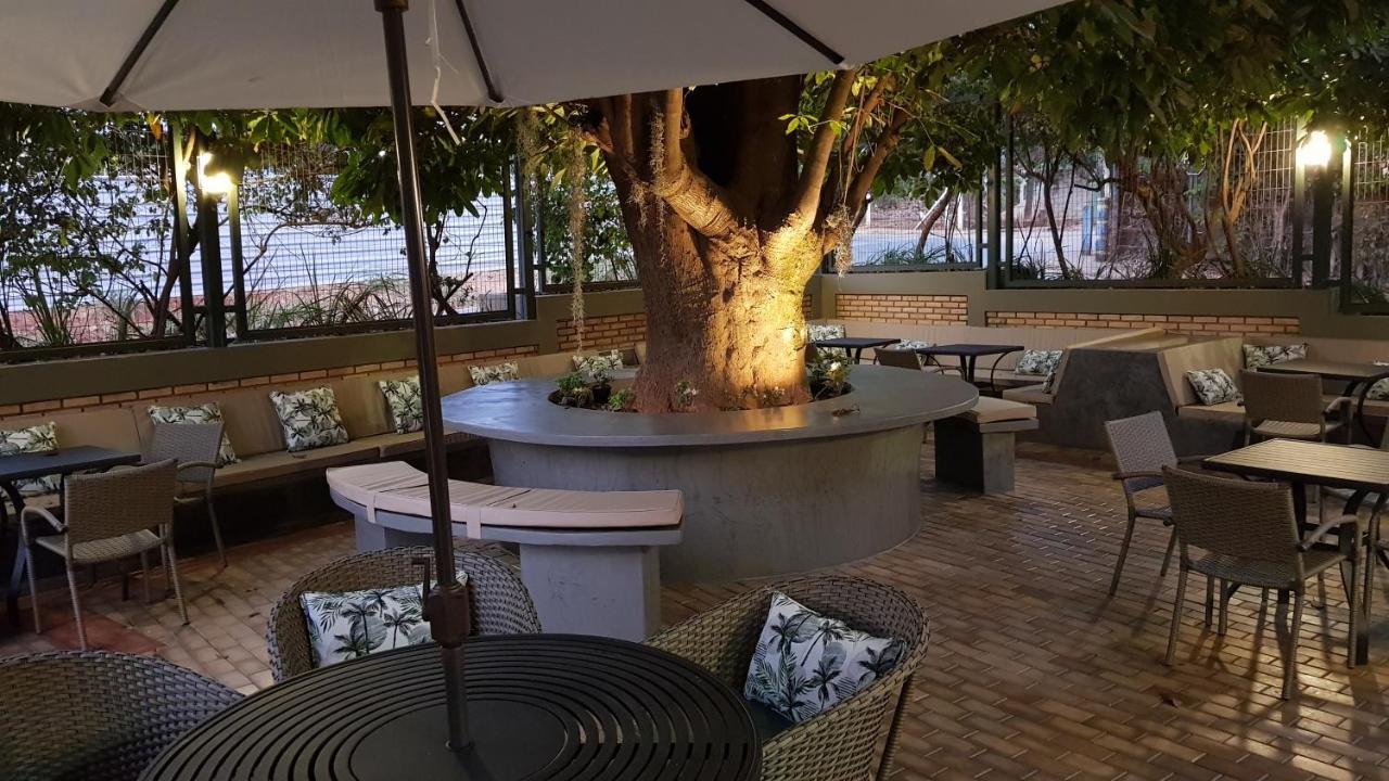 Hotel Das Palmeiras Paracatu Esterno foto