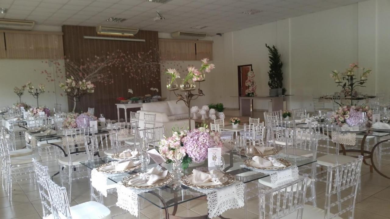 Hotel Das Palmeiras Paracatu Esterno foto