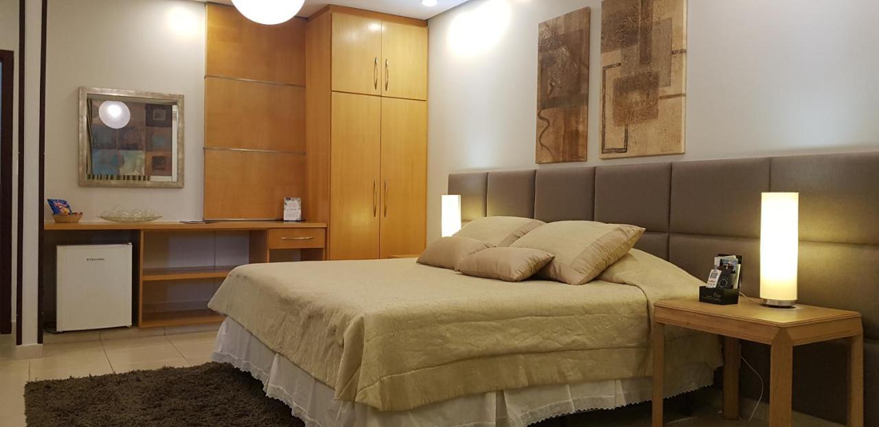 Hotel Das Palmeiras Paracatu Esterno foto