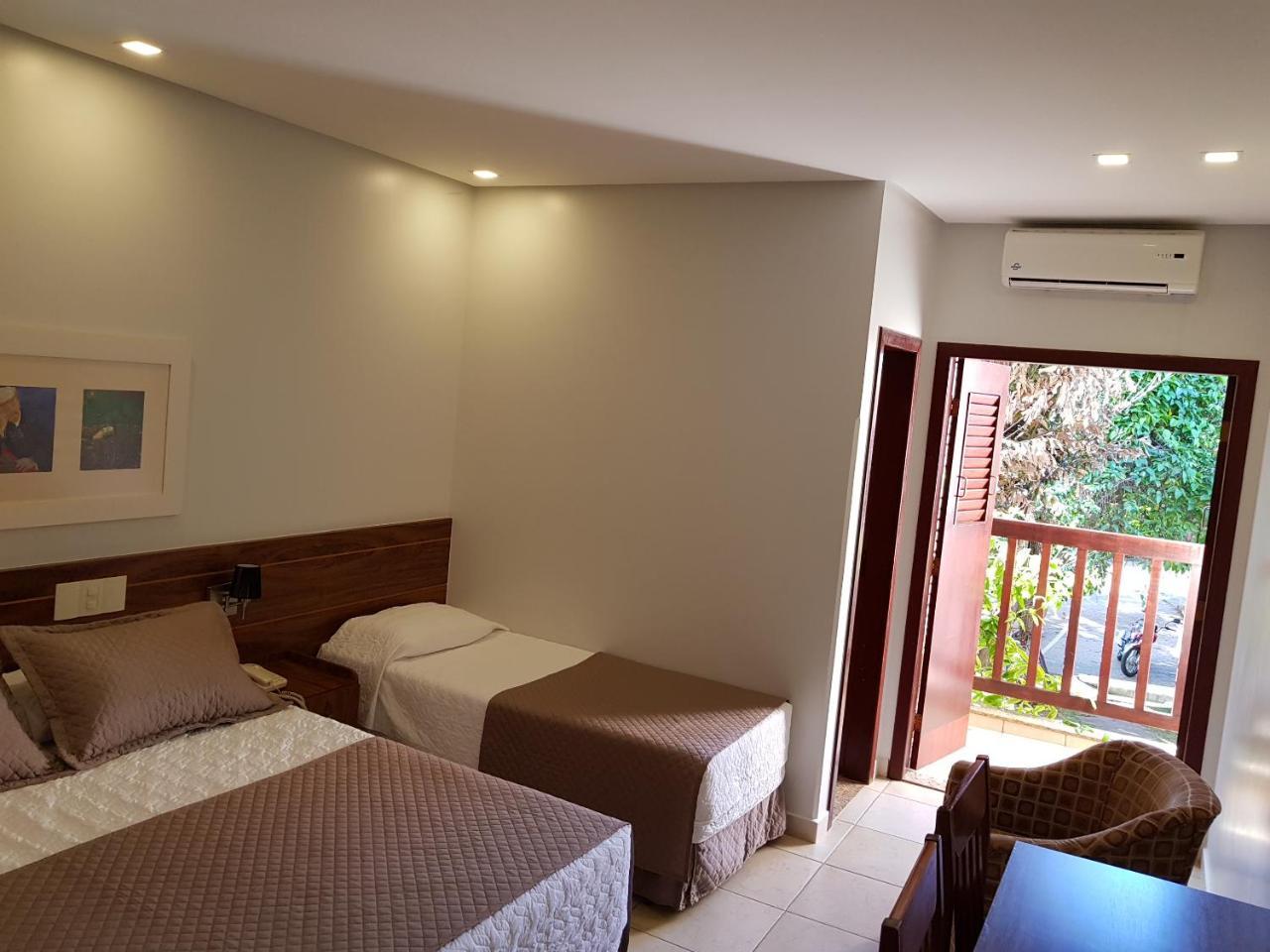 Hotel Das Palmeiras Paracatu Esterno foto