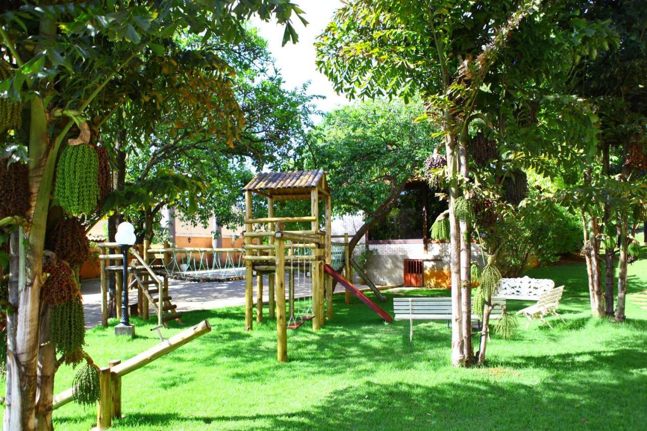 Hotel Das Palmeiras Paracatu Esterno foto